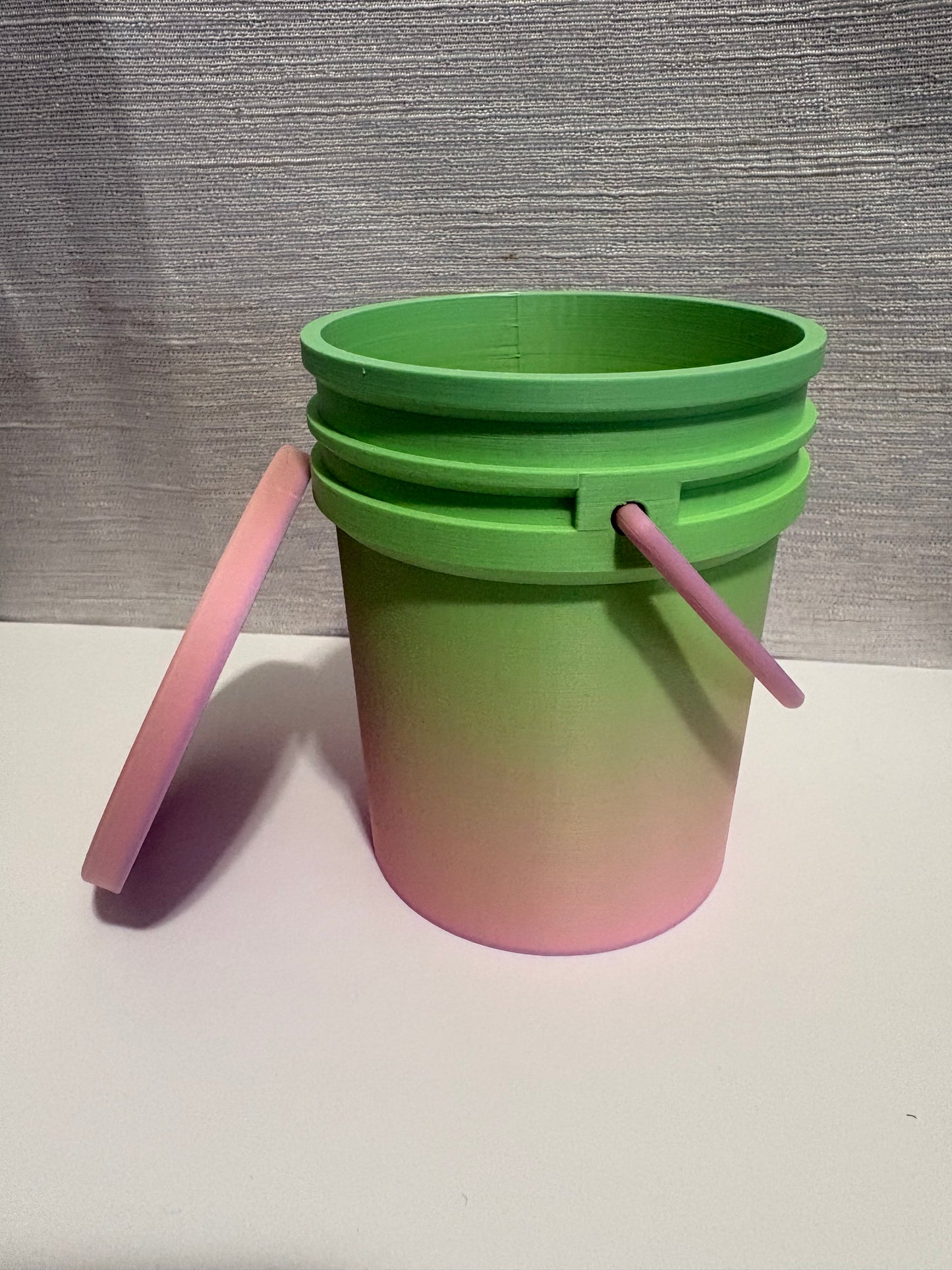 3D Printed Mini 4" Bucket with Lid | Mini Favor and Gift Bucket, Party Treats and more