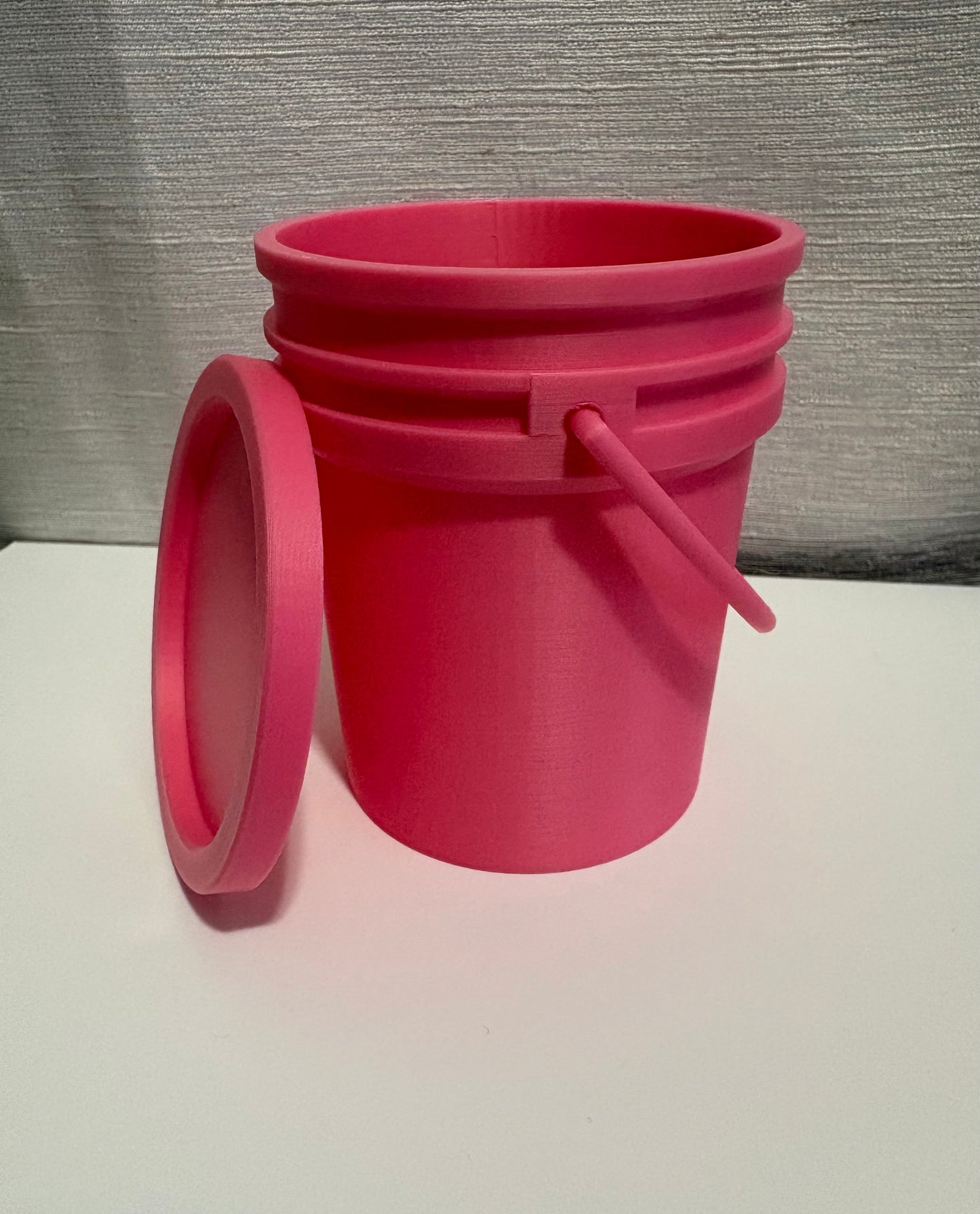 3D Printed Mini 4" Bucket with Lid | Mini Favor and Gift Bucket, Party Treats and more