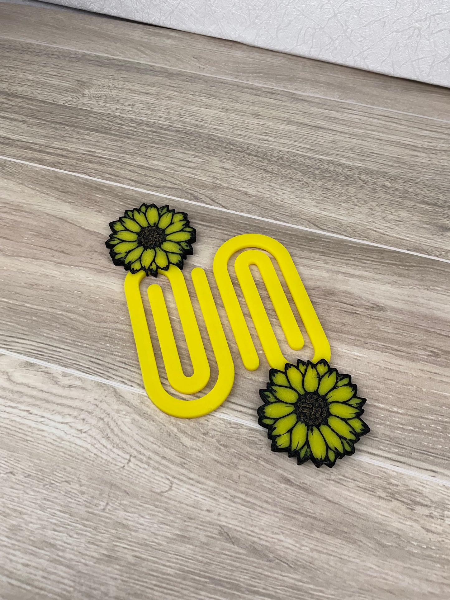 Jumbo Sunflower Paper Clip, Black, Yellow, and Brown. perfect for keeping pages together, and even great as a bookmark. 
