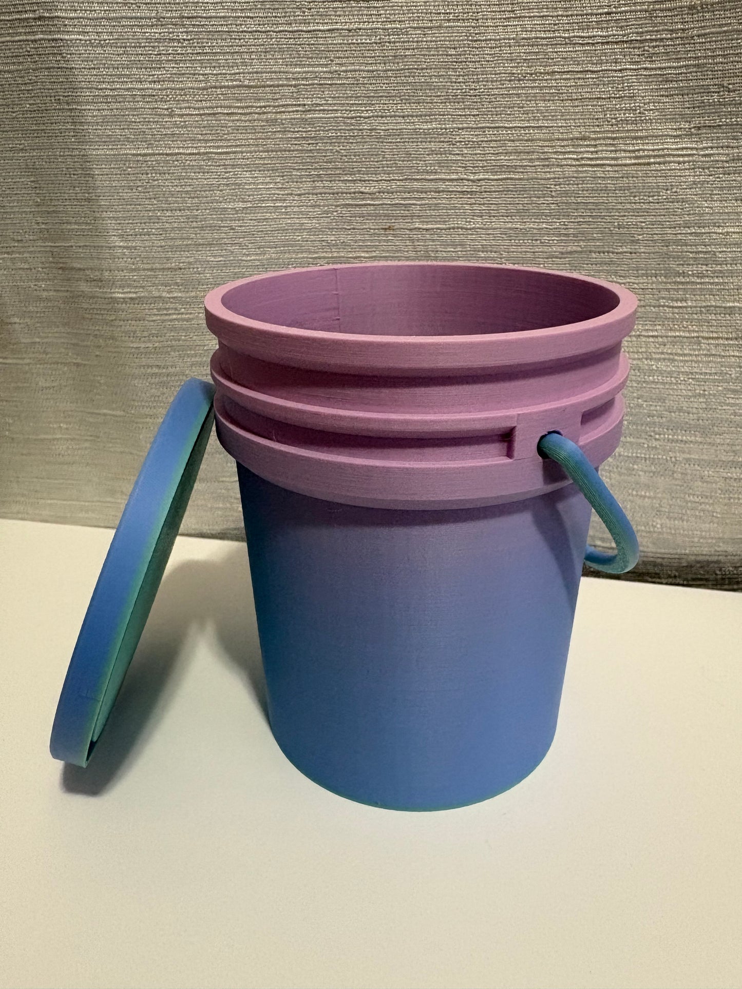 3D Printed Mini 4" Bucket with Lid | Mini Favor and Gift Bucket, Party Treats and more